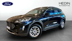 Svart (black) Begagnad 2022 Ford Kuga Titanium SUV | 269 900 kr (Marknadspris)