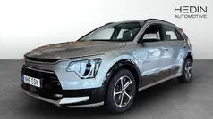 Grå (grey) Begagnad 2022 Kia Niro SUV | 279 000 kr (Marknadspris)