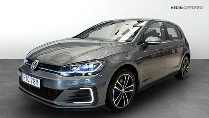 Begagnad VW Golf VII GTE 204 HK (150 kW) 2020 Halvkombi