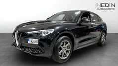 Svart Begagnad 2019 Alfa Romeo Stelvio SUV | 289 900 kr (Marknadspris)