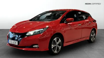 Röd Begagnad 2022 Nissan Leaf N-Connecta Halvkombi | 189 000 kr (Superpris)