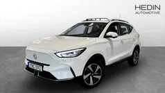 Vit (white) Begagnad 2022 MG ZS Luxury Sedan | 244 900 kr (Superpris)