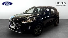 Svart (black) Begagnad 2022 Ford Kuga Titanium SUV | 259 900 kr (Marknadspris)