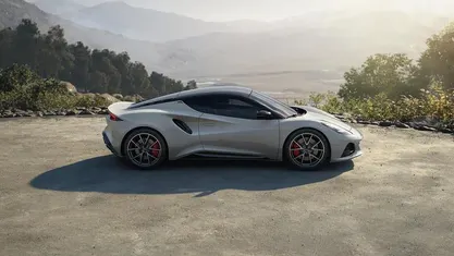 Begagnad Lotus Emira 2025 Sportkupé