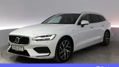 Vit Begagnad 2020 Volvo V60 Momentum Kombi | 289 900 kr (Marknadspris)