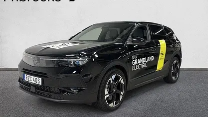 Svart Begagnad 2025 Opel Grandland Electric SUV | 499 900 kr (Bra pris)