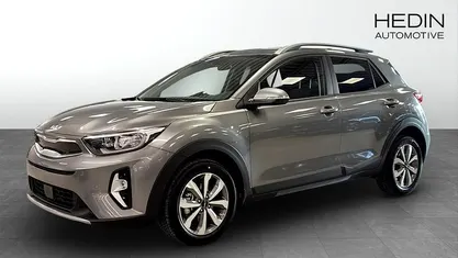 Svart Ny 2025 Kia Stonic Advance SUV | 257 674 kr (Marknadspris)