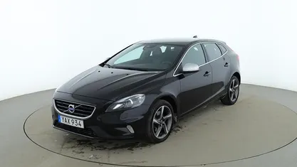 Begagnad 2015 Volvo V40 R-Design Halvkombi | 149 000 kr (Marknadspris)