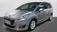 Grå Begagnad 2013 Peugeot 5008 Allure Minibuss | 89 900 kr (Dyr)