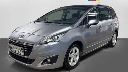 Grå Begagnad 2013 Peugeot 5008 Allure Minibuss | 89 900 kr (Dyr)