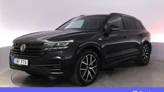 Mörkblå Begagnad 2021 VW Touareg R SUV | 719 900 kr (Marknadspris)