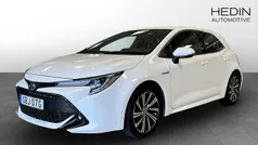 Begagnad 2020 Toyota Corolla Hybrid Style Halvkombi | 229 900 kr (Marknadspris)
