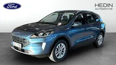 Blå (blue) Begagnad 2022 Ford Kuga Titanium SUV | 254 900 kr (Marknadspris)