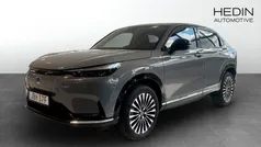 Grå (grey) Ny 2024 Honda e:Ny1 Elegance SUV | 439 900 kr (Marknadspris)
