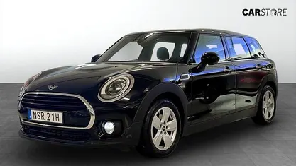 Svart (black) Begagnad 2019 Mini Clubman Kombi | 159 900 kr (Marknadspris)