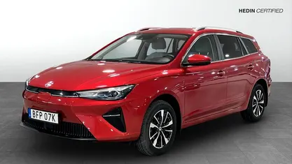 Röd (red) Begagnad 2022 MG MG5 EV Comfort Kombi | 199 900 kr (Marknadspris)