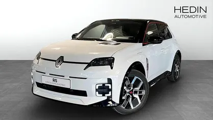 Begagnad Renault 5 E-Tech Iconic 110 kW (150 HK) 2025 Halvkombi