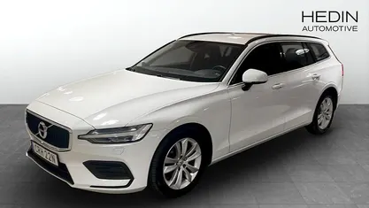 Begagnad Volvo V60 Momentum 194 HK (142 kW) 2022 Kombi
