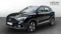 Svart (black) Begagnad 2022 MG ZS Luxury Sedan | 244 900 kr (Superpris)