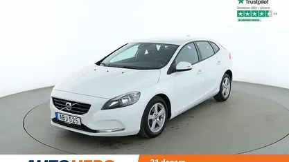 Vit Begagnad 2014 Volvo V40 Kinetic Kombi | 116 000 kr (Bra pris)