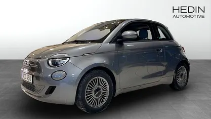 Begagnad Fiat 500e Icon 86 kW (118 HK) 2022 Halvkombi