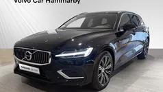 Svart Begagnad 2021 Volvo V60 Inscription Kombi | 329 900 kr (Marknadspris)