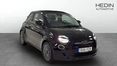 Svart Begagnad 2022 Fiat 500e Icon Halvkombi | 219 900 kr (Marknadspris)