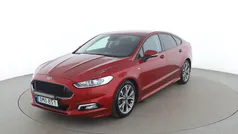 Röd Begagnad 2017 Ford Mondeo ST-Line Sedan | 147 000 kr (Marknadspris)