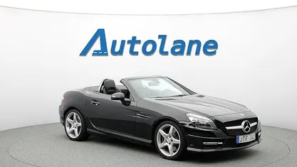 Obsidiansvart metallic Begagnad 2011 Mercedes SLK250 AMG Cab | 259 900 kr