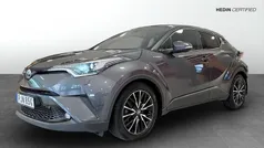 Mörkgrå (grey) Begagnad 2019 Toyota C-HR Executive SUV | 214 900 kr (Marknadspris)