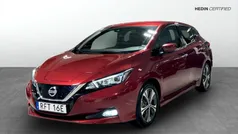 Röd (red) Begagnad 2021 Nissan Leaf N-Connecta Halvkombi | 164 900 kr (Bra pris)
