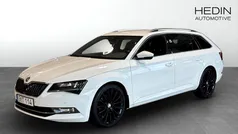 Vit (white) Begagnad 2018 Skoda Superb Kombi | 199 900 kr (Bra pris)