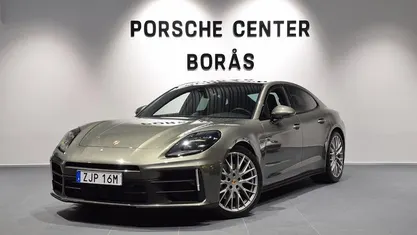 Begagnad Porsche Panamera 354 HK (260 kW) 2024 Halvkombi