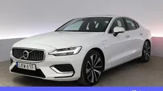Vit Begagnad 2021 Volvo S60 Inscription Sedan | 362 900 kr (Marknadspris)