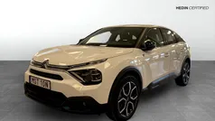 Vit (white) Begagnad 2022 Citroën e-C4 Shine Halvkombi | 209 900 kr (Marknadspris)