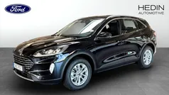 Svart (black) Begagnad 2022 Ford Kuga Titanium SUV | 259 900 kr (Marknadspris)