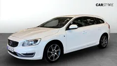 Vit Begagnad 2015 Volvo V60 Ocean Race Kombi | 159 900 kr (Marknadspris)