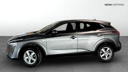 Grå Begagnad 2024 Nissan Qashqai N-Connecta SUV | 299 900 kr (Bra pris)