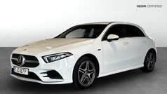 Begagnad 2020 Mercedes A250 AMG line Halvkombi | 244 900 kr (Marknadspris)