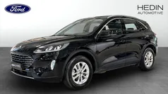 Svart (black) Begagnad 2023 Ford Kuga Titanium SUV | 254 900 kr (Marknadspris)