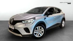 Mörkgrå Begagnad 2023 Renault Captur Zen SUV | 229 900 kr (Marknadspris)