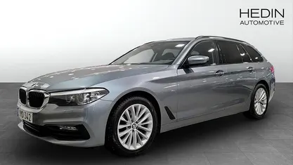 Blå Begagnad 2018 BMW 520 Sport Line Kombi | 224 900 kr (Marknadspris)