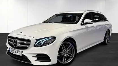 Begagnad Mercedes E220 AMG line 194 HK (142 kW) 2019 Vit Kombi