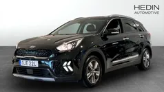 Svart (black) Begagnad 2021 Kia Niro Advance SUV | 239 900 kr (Marknadspris)
