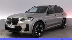 Grå Begagnad 2023 BMW iX3 M Sport SUV | 494 900 kr (Marknadspris)