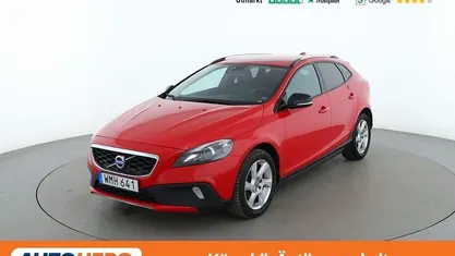 Röd Begagnad 2014 Volvo V40 CC Summum Kombi | 105 000 kr (Marknadspris)