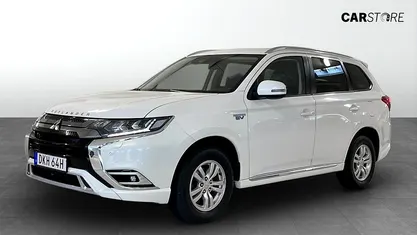 Begagnad Mitsubishi Outlander P-HEV 2019 Vit SUV