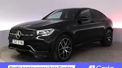 Svart Begagnad 2022 Mercedes GLC300e AMG Sportkupé | 544 900 kr