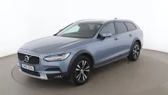 Ljusblå Begagnad 2020 Volvo V90 CC Momentum Kombi | 404 000 kr (Marknadspris)