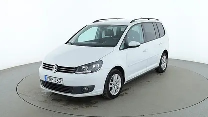 Vit Begagnad 2015 VW Touran Minibuss | 108 000 kr (Superpris)
